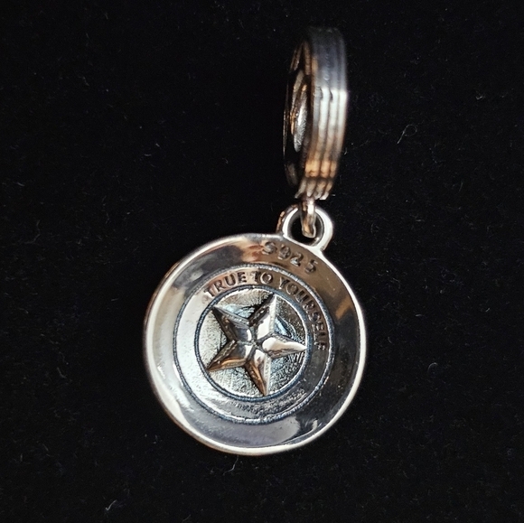 S925 Sterling Silver Captain America Shield Charm - Picture 3 of 3